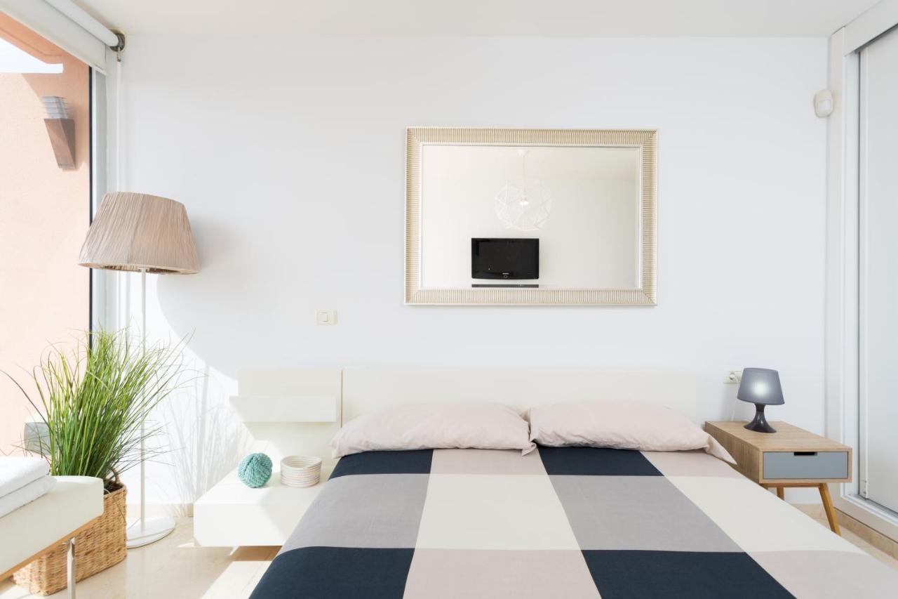 Hébergement de vacances Modern House With Private Swimming Pool *